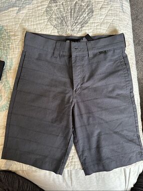 GUC Boys Travis Mathew Charcoal Flat-Front Performance Shorts size 12
